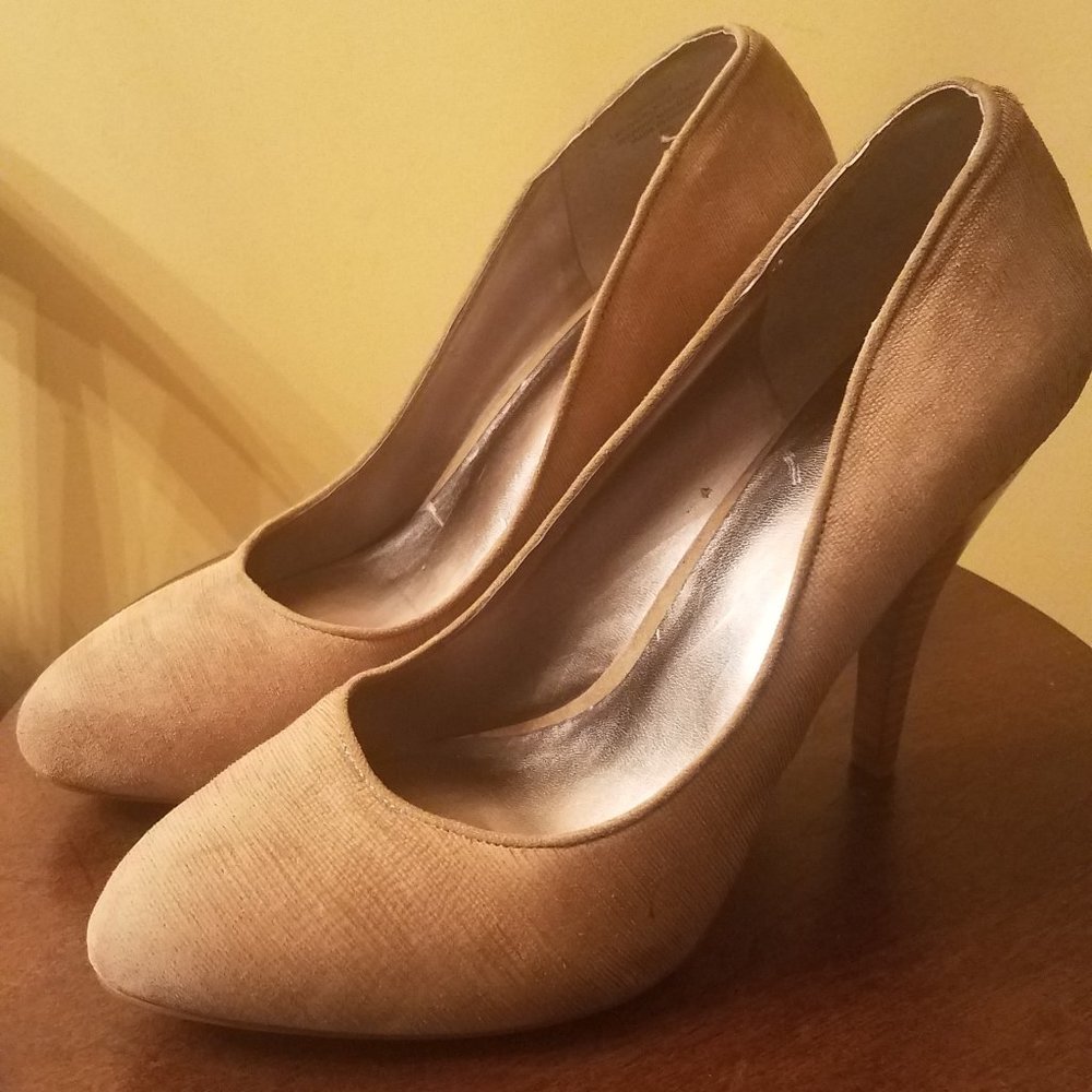 Nine West Finney Textured Leather Pumps in Desert Sand Tan Sz 10 NEW